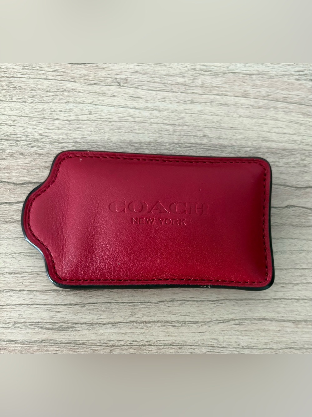 🚨🚨Coach Red leather Hang tag Paper weight